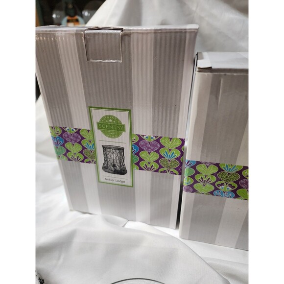 Scentsy Antler Lodge Full Size Wax Warmer Glass & Wire Shade Plug In Cabin Woods - Picture 9 of 11